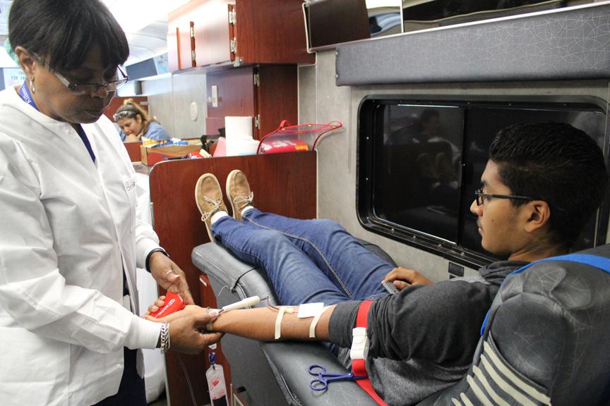 Blood+drive+receives+187+units+from+Judson+students