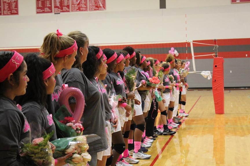 This weekend, the volleyball team honored breast cancer survivors in their annual Dig for the Cure game. Sadly, the volleyball team fell to Wagner, 3-1.