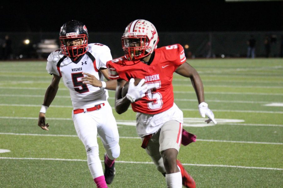 Rockets win another Hammerbowl; face undefeated Clemens this week