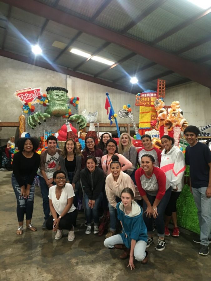 Student Council will participate in Battle of Flowers parade on San Antonio’s 300th year