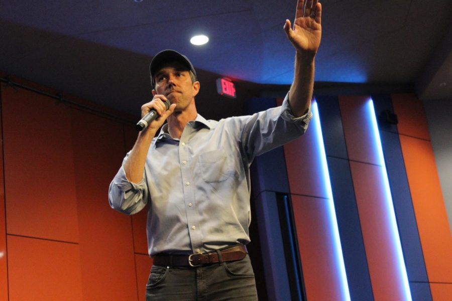 Beto O’Rourke speaks to the crowd at the UTSA campus. He was campaigning for his race to be Texas Senator.