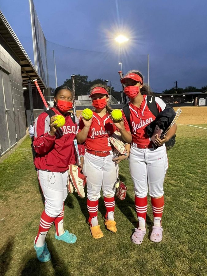 At the end of every game, the tradition is to spotlight Judson Softballs Homerun Hitters. For this game, they were Queeandra Dunn and Keely Williams!